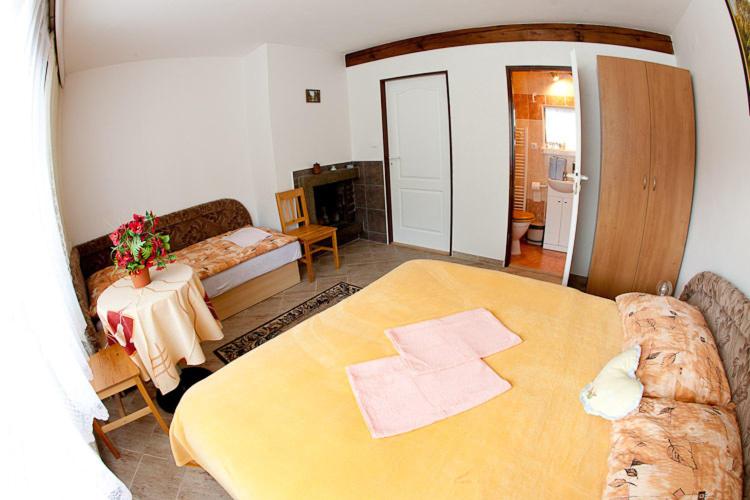 带2个卧室的公寓, Penzion Macocha