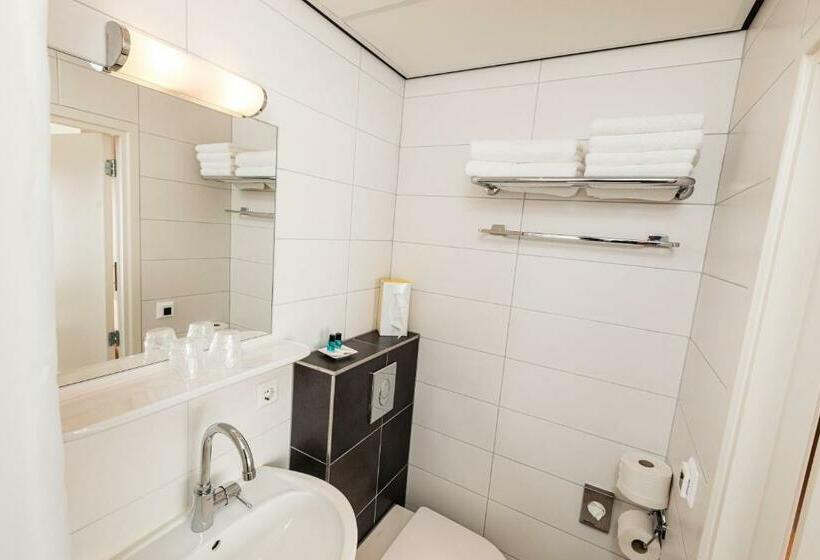 标准间, Sleeping By Van Beelen