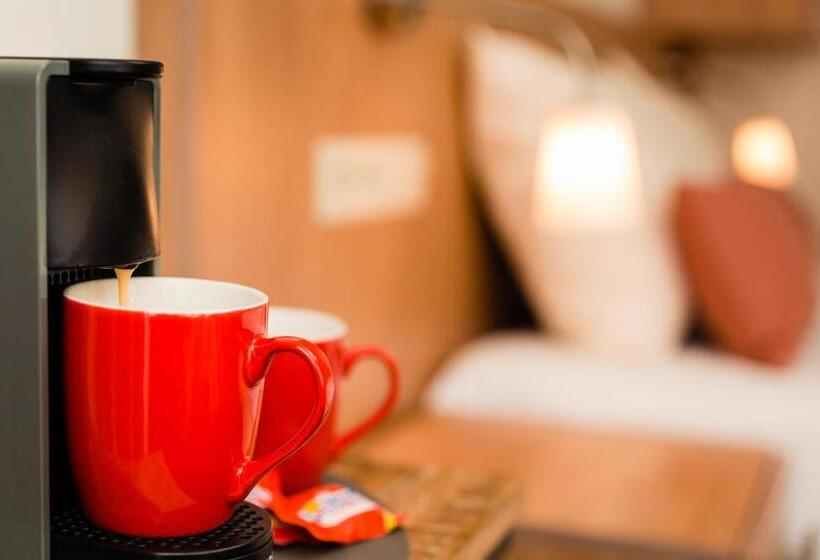 标准工作室, Sleeping By Van Beelen