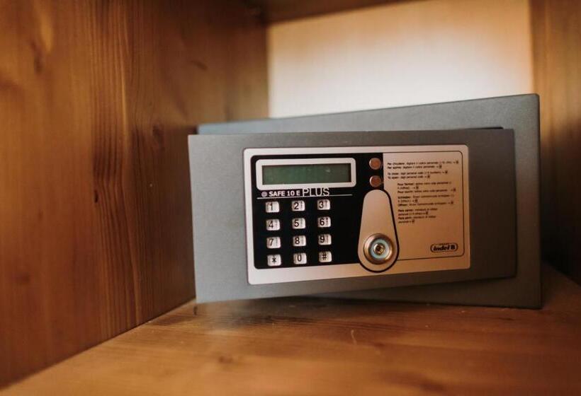 חדר סטנדרט לשלושה, U Hrabenky