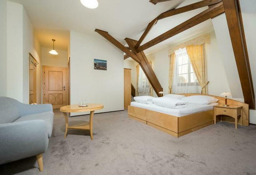 סוויטה, Zlaty Lev