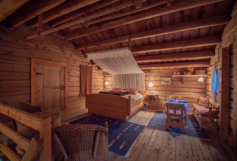 סטודיו משפחתי, Røisheim Hotel & Skysstasjon