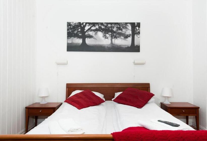 带共用浴室的标准房间, Stavanger Bed & Breakfast