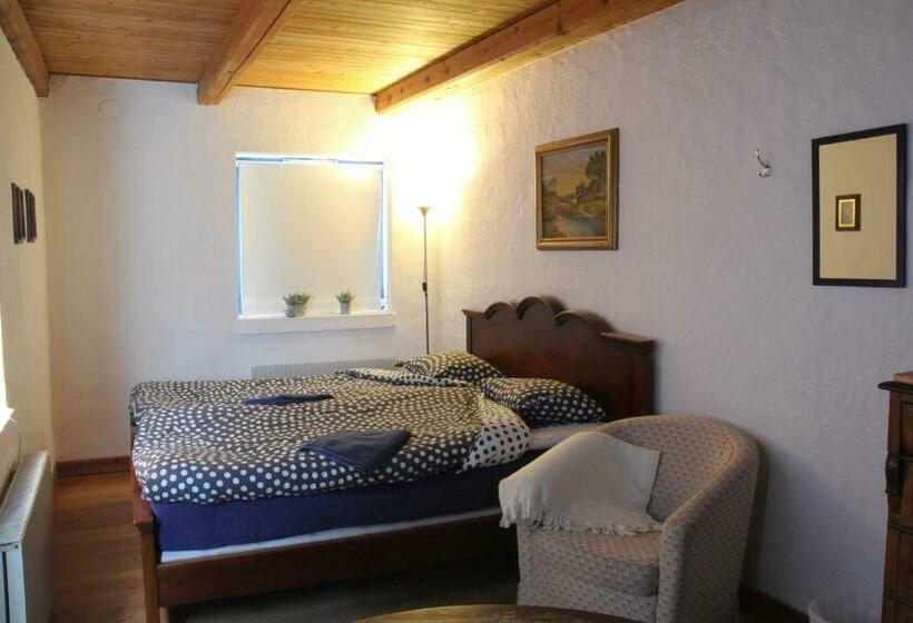 浴室共有ファミリールーム, Tryde 1303 B&b På österlen