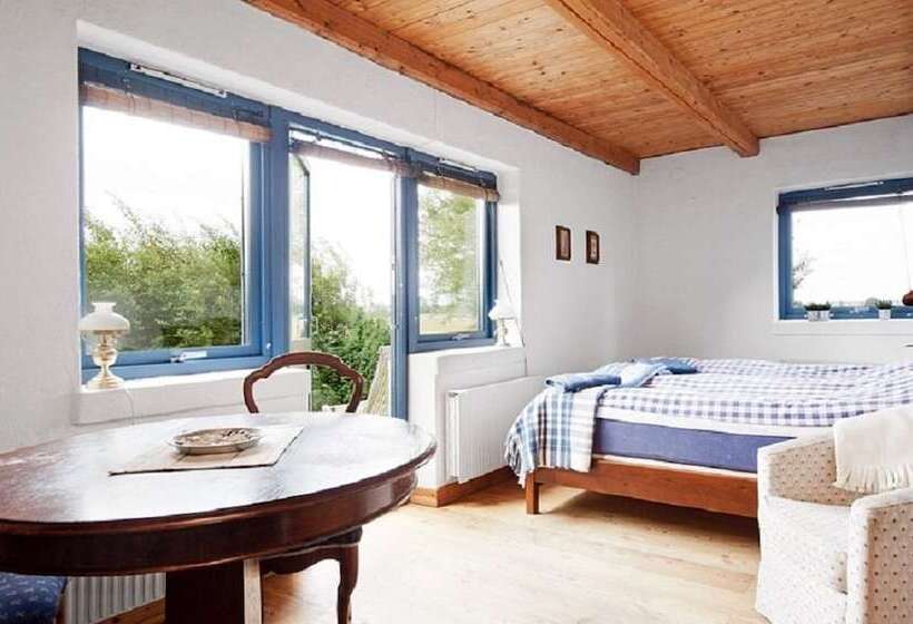 Семейный Номер Совместный Санузел, Tryde 1303 B&b På österlen