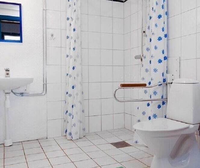 浴室共有ファミリールーム, Tryde 1303 B&b På österlen