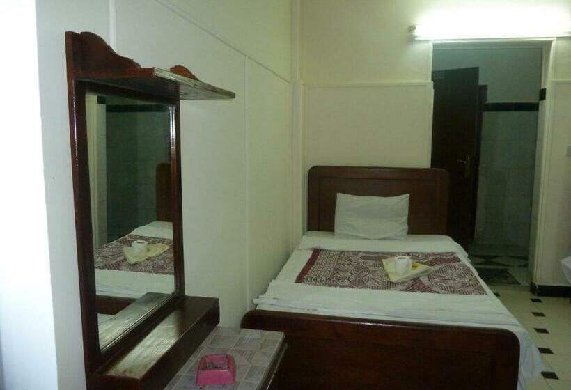 اتاق استاندارد یک تخته با سرویس بهداشتی مشترک, Venus Hostel