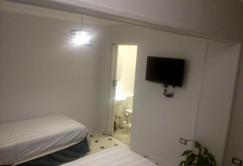 اتاق لوکس, Venus Hostel