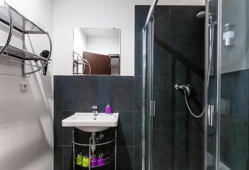 Апартаменты 2 Спальни, Vv Hotel & Apartments