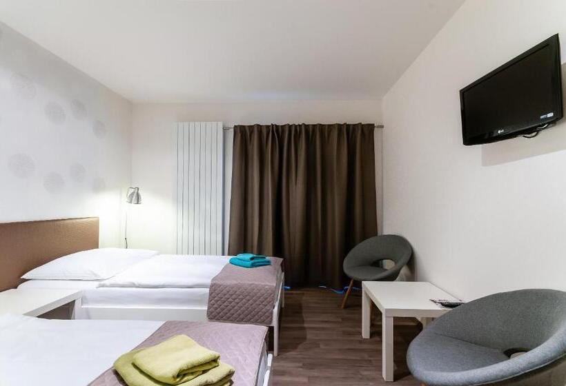 شقة غرفتين, Vv Hotel & Apartments