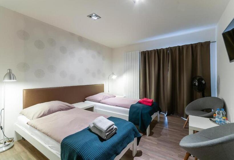 דירת שני חדרים, Vv Hotel & Apartments