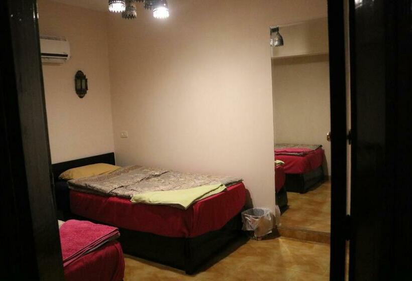 اتاق استاندارد, Wake Up! Cairo Hostel