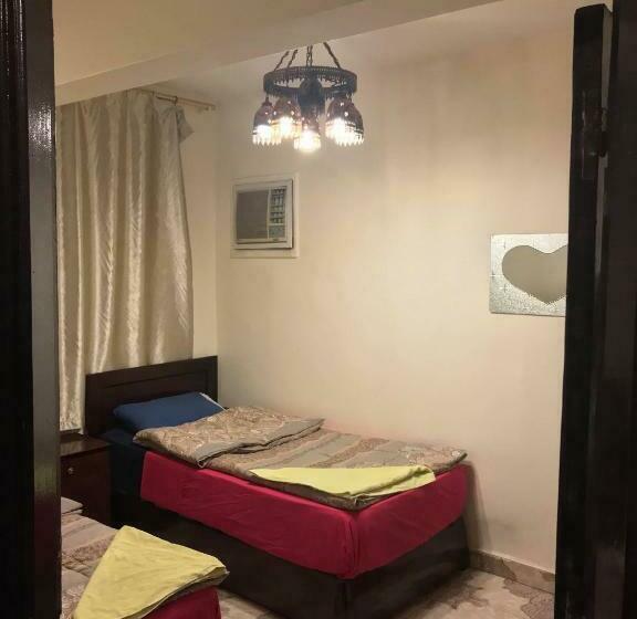 اتاق استاندارد, Wake Up! Cairo Hostel