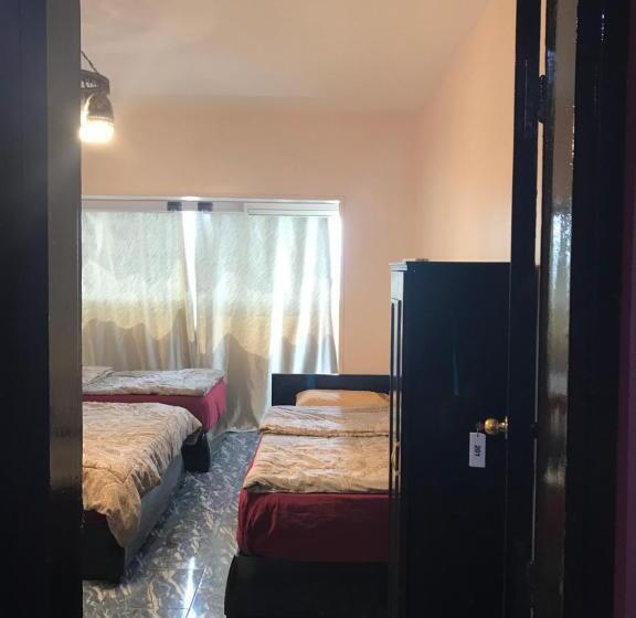 اتاق استاندارد چهارنفره با سرویس بهداشتی مشترک, Wake Up! Cairo Hostel