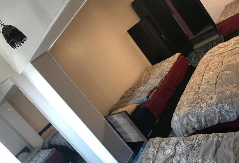 اتاق استاندارد چهارنفره با سرویس بهداشتی مشترک, Wake Up! Cairo Hostel