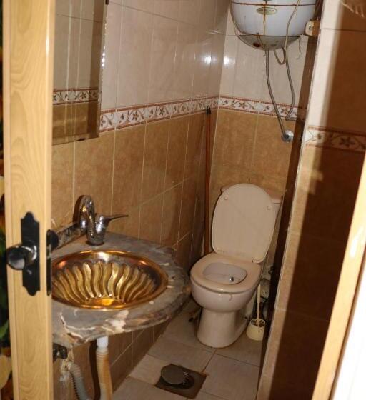 اتاق لوکس, Wake Up! Cairo Hostel