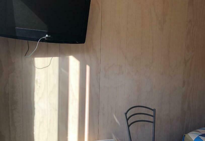 חדר סטנדרט חדר אמבטיה משותף, Lakes Edge Lodge