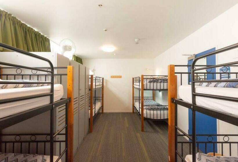 共用房间的床, Haka House Auckland City