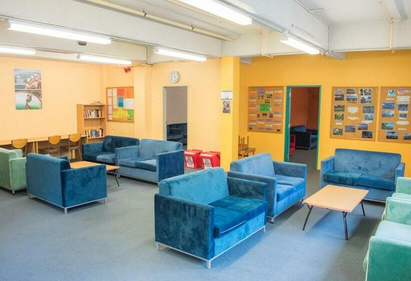 标准间, Haka House Auckland City