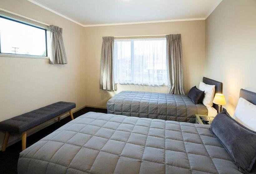 Люкс Премиум, Ashbrook Motel Taupo