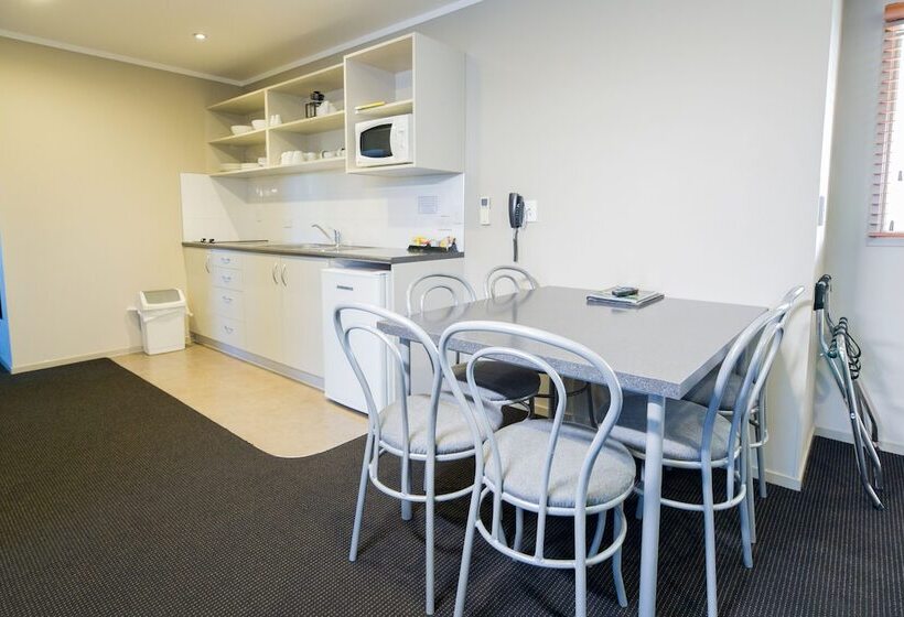 Люкс Premium 2 Спальни, Ashbrook Motel Taupo