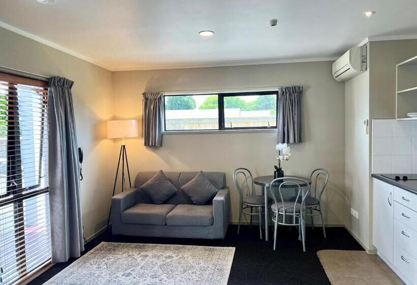 Люкс Адаптированный для Инвалидов, Ashbrook Motel Taupo