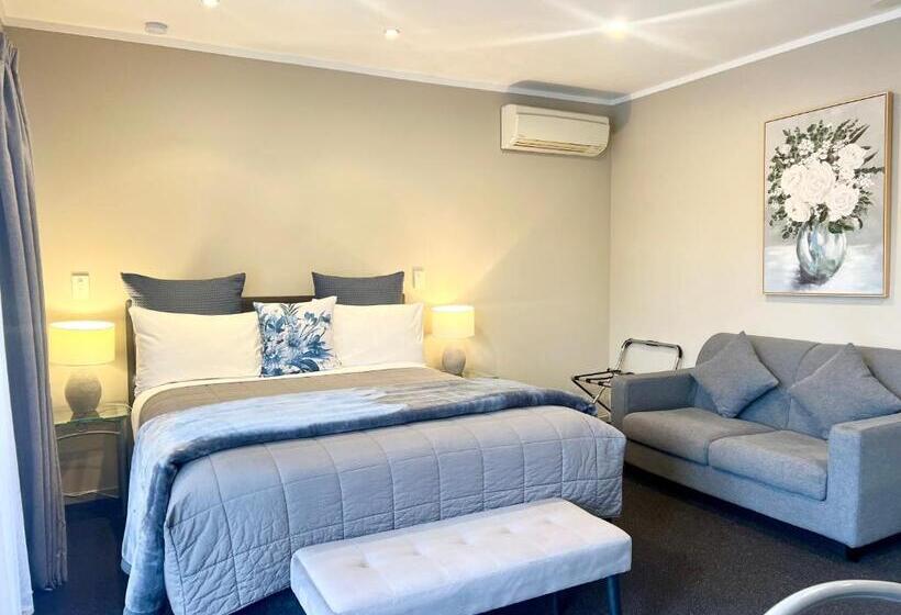 자쿠지 스위트, Ashbrook Motel Taupo