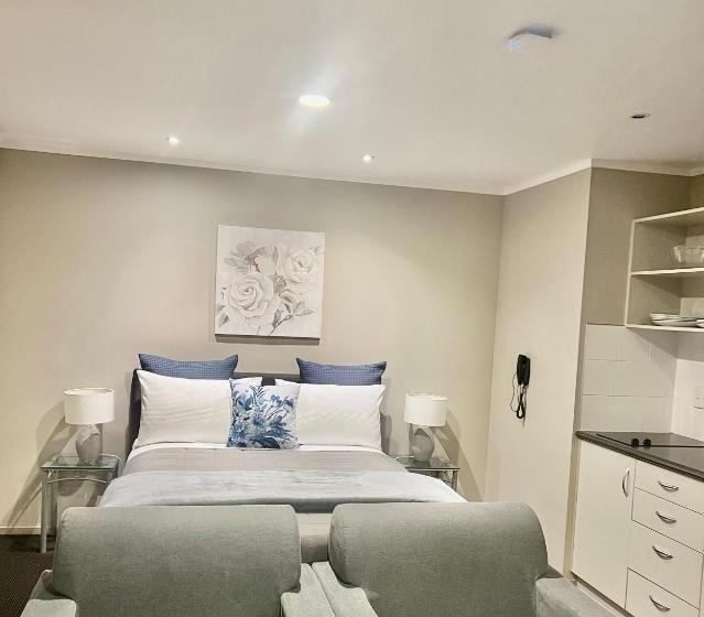 Люкс Премиум, Ashbrook Motel Taupo