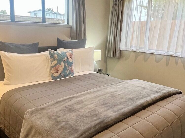 Люкс Premium 2 Спальни, Ashbrook Motel Taupo