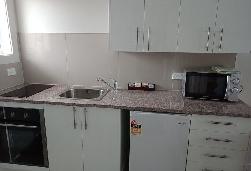 エクゼクティブワンルーム, Bayfield Motel And Apartment