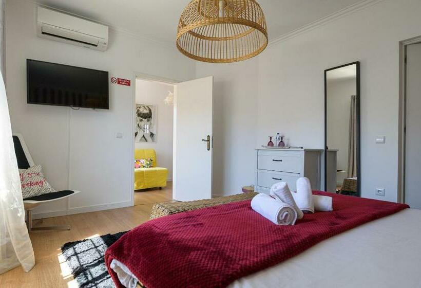 발코니가 있는 스위트, Casa Das Hortensias  Charming Guest House