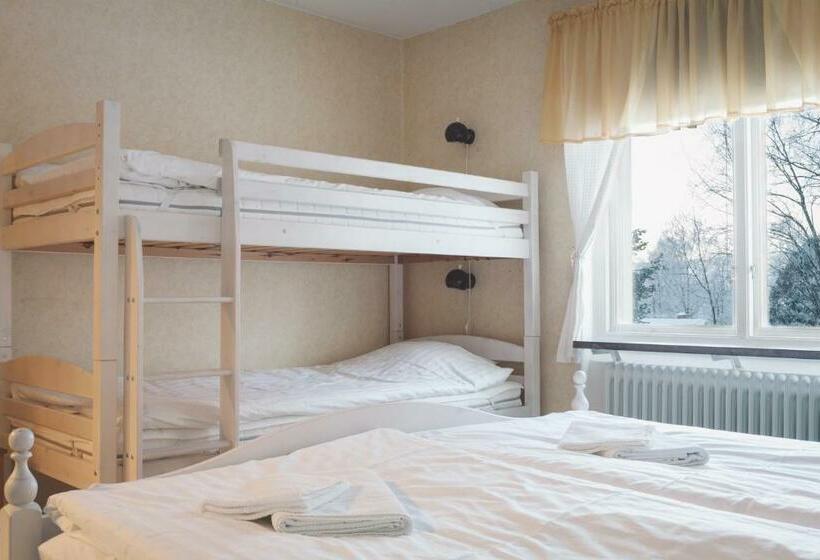 חדר משפחתי חדר אמבטיה משותף, Helsingegården