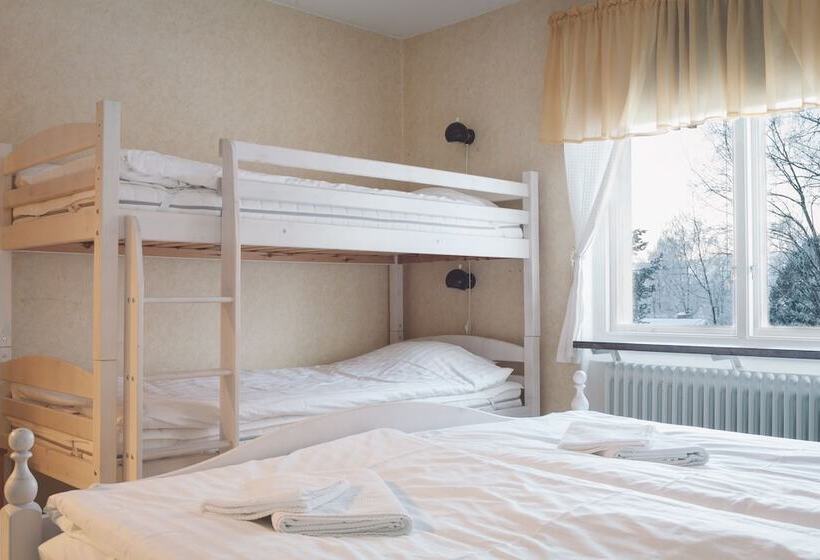 חדר משפחתי חדר אמבטיה משותף, Helsingegården