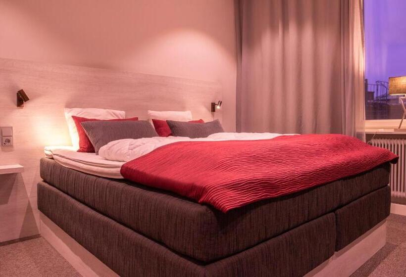 اتاق استاندارد سه تخته با سرویس بهداشتی مشترک, Dream  Luxury Hostel