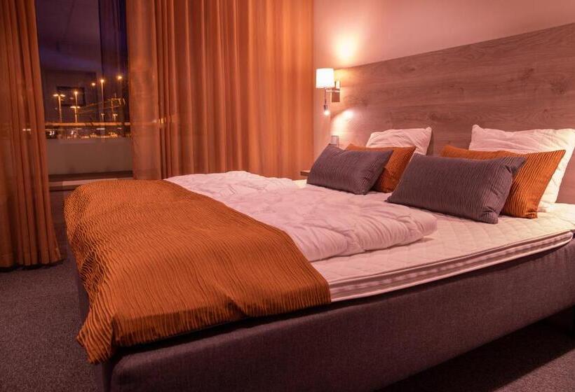 اتاق استاندارد با سرویس بهداشتی مشترک, Dream  Luxury Hostel