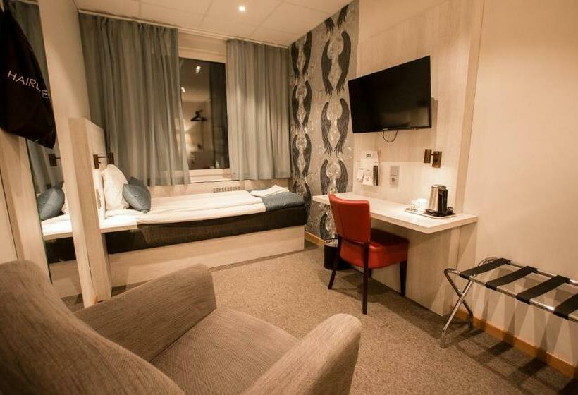 اتاق استاندارد یک تخته با سرویس بهداشتی مشترک, Dream  Luxury Hostel