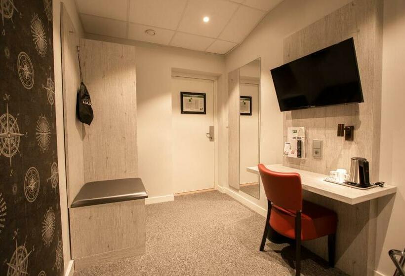 Номер Стандарт Индивидуальный Совместная Ванная, Dream  Luxury Hostel