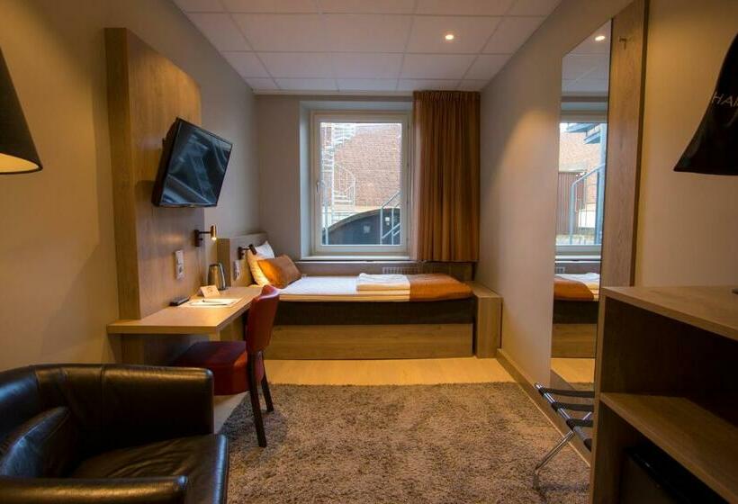 Номер Стандарт Индивидуальный Совместная Ванная, Dream  Luxury Hostel