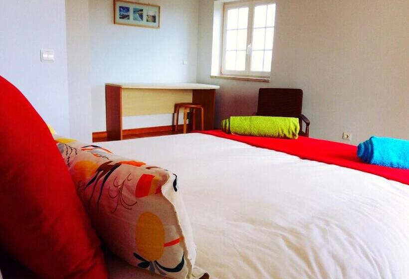 غرفة عائلية, Freesurfcamp & Hostel