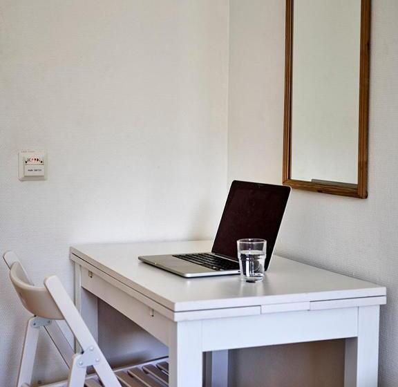 经济房, Göteborg Hostel