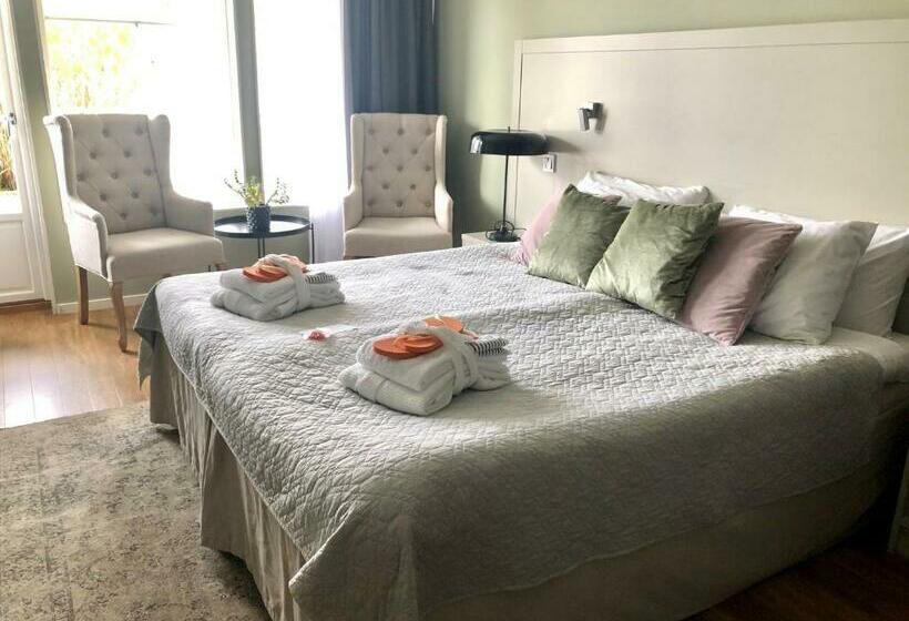 Номер Стандарт, Gränsö Slott Hotel & Spa