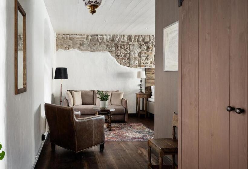 デラックススタジオ, Helgeand Wisby