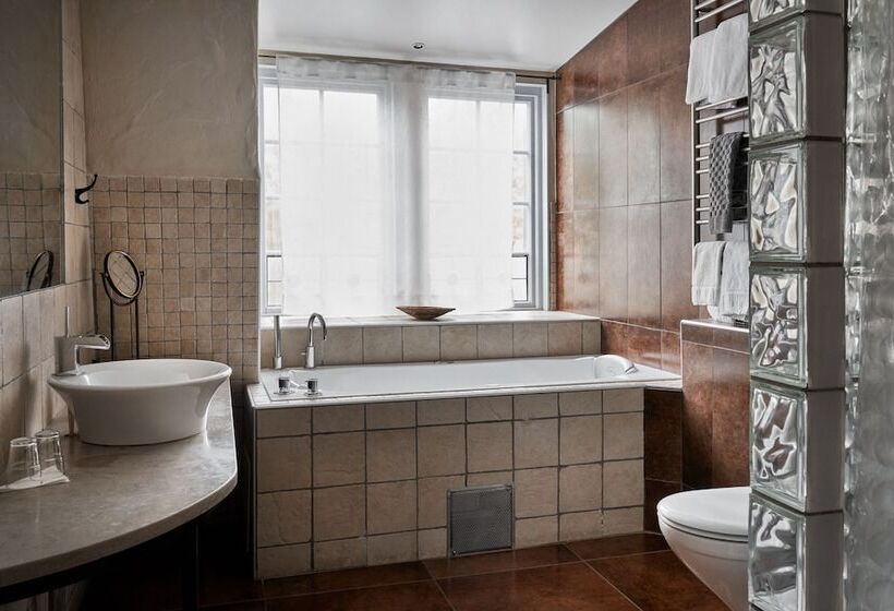 デラックスルーム, Helgeand Wisby