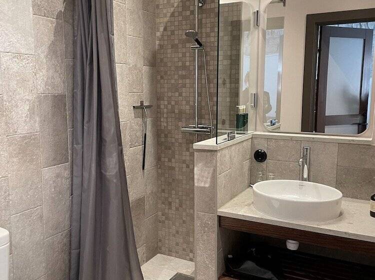 デラックススタジオ, Helgeand Wisby