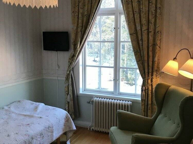 Номер Стандарт Индивидуальный, L Plevnagården