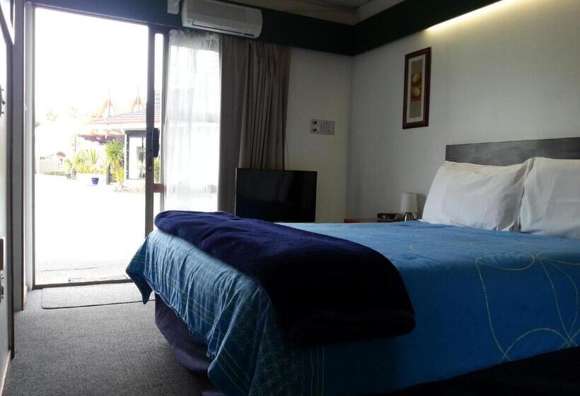 اتاق سوپریور, Orana Motor Inn & Restaurant