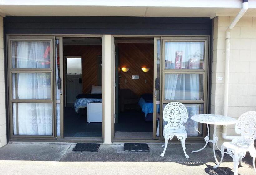 חדר משפחתי, Orana Motor Inn & Restaurant