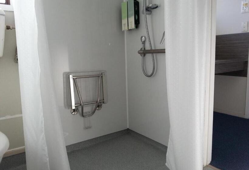 اتاق استاندارد برای معلولان, Orana Motor Inn & Restaurant