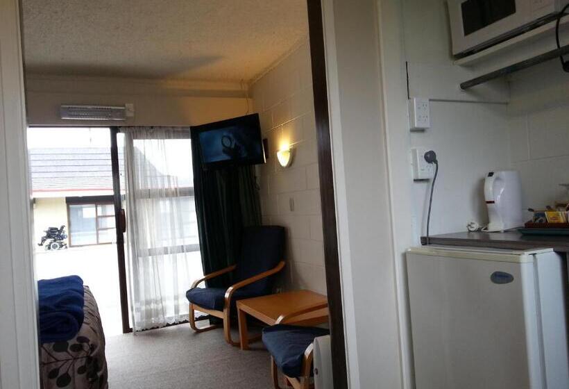 اتاق استاندارد برای معلولان, Orana Motor Inn & Restaurant