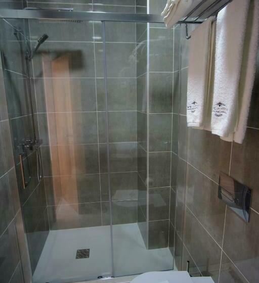 标准房带园景, Os Poetas